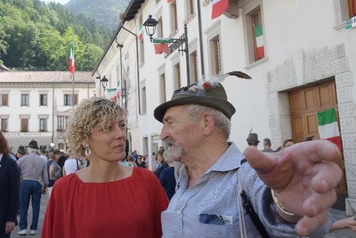 L'assessore regionale Barbara Zilli al raduno degli Alpini svoltosi a Tolmezzo